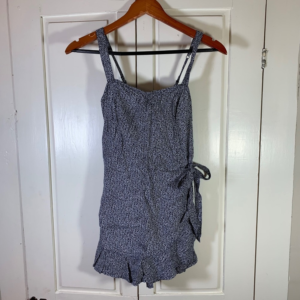 Hollister California Smocked Floral Print Romper Navy White Size S